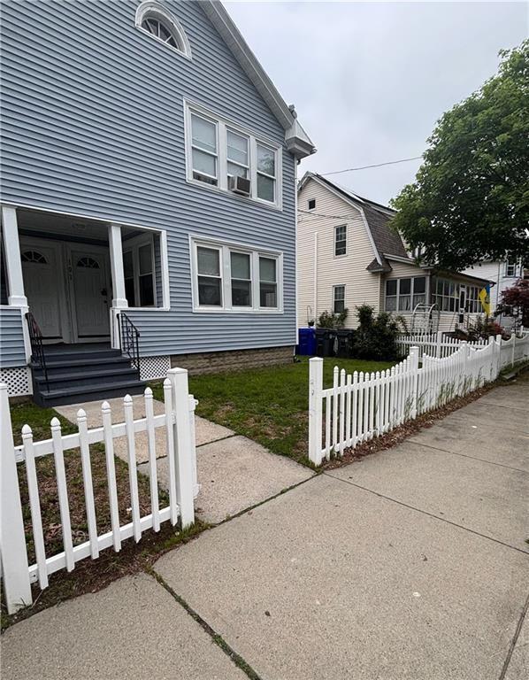 Building Photo - 101-103 Rutherglen Ave