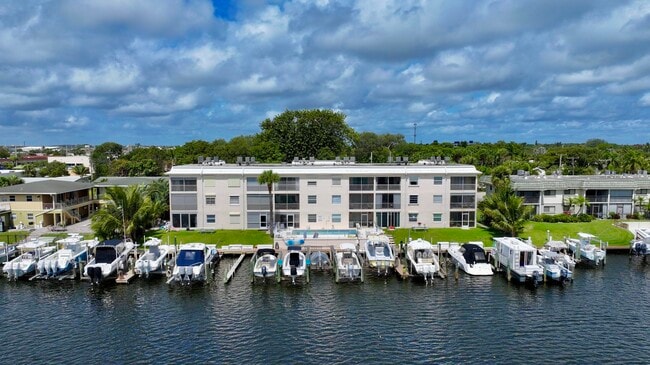 Building Photo - 312 Northlake Dr