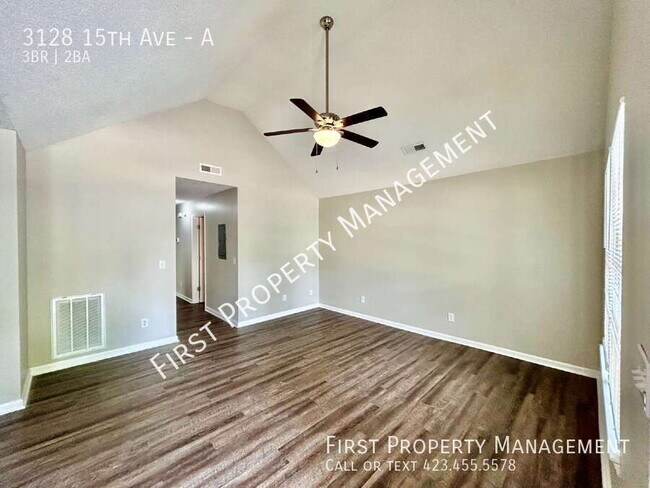 Building Photo - 3128 15th Ave