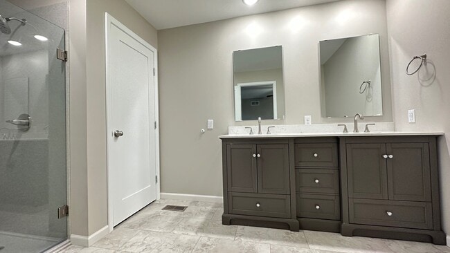 Building Photo - Now available for rent — this top-quality, beautifully updated home!