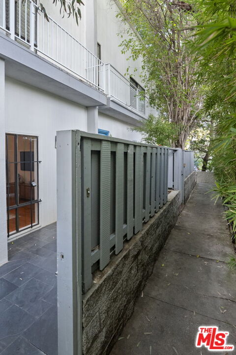 Building Photo - 1220 Manning Ave