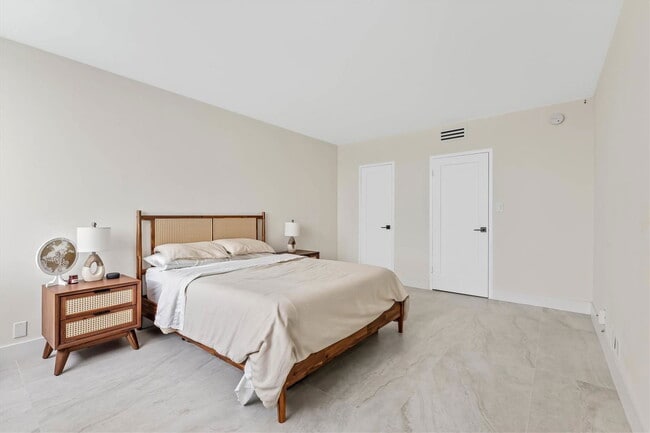 Building Photo - 1200 West Ave