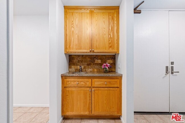 Building Photo - 306 Bora Way