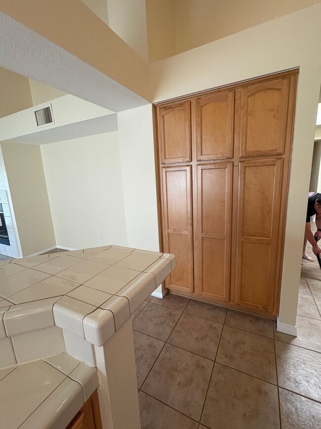 Building Photo - Beautiful Single-Story 3 Bedroom, 2 bath Home with Solar in Desirable East Highlands Ranch!