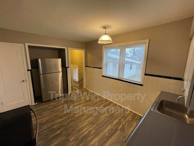 Building Photo - 13 St Genevieve Ct