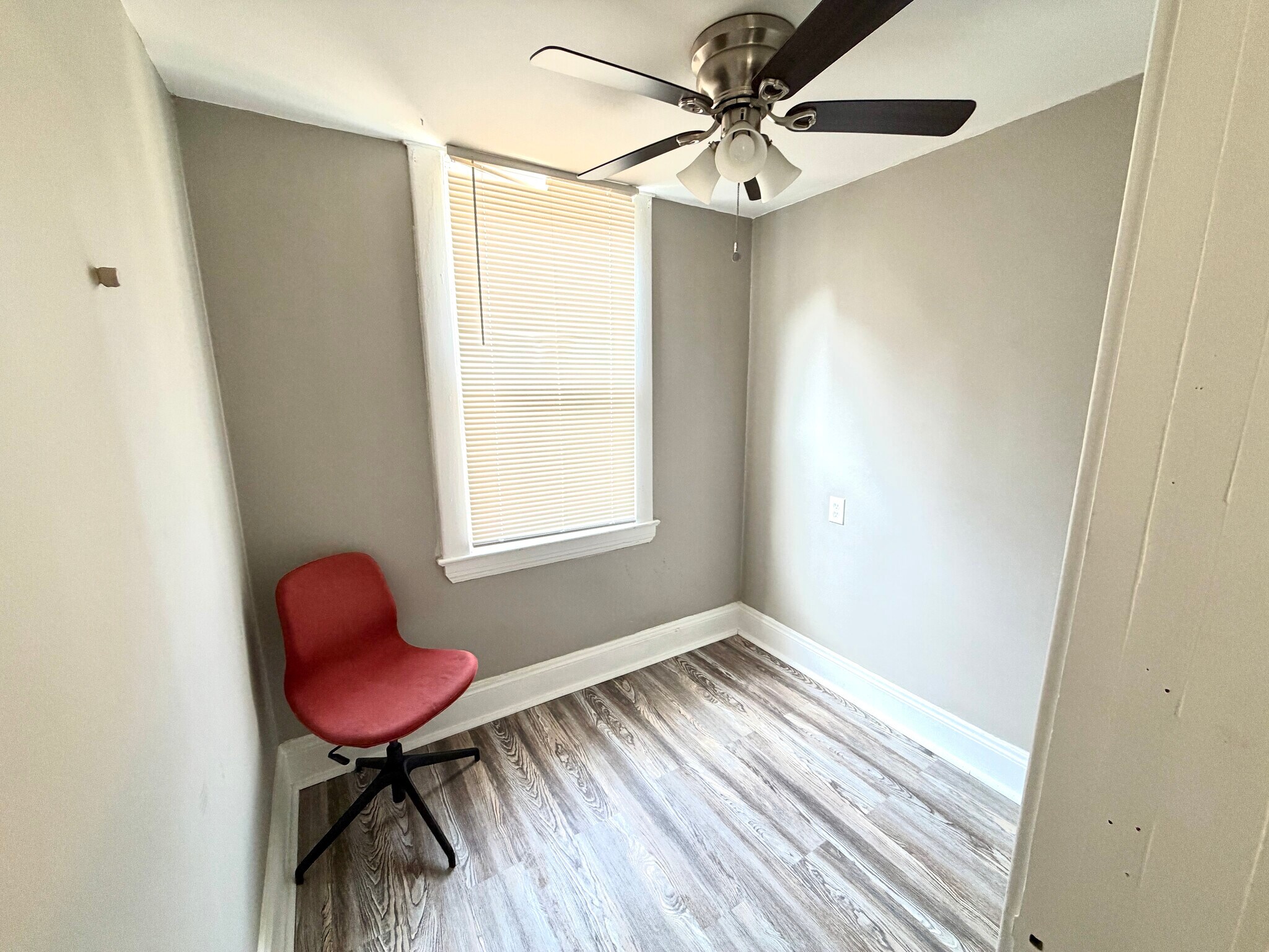 Building Photo - 2105 Murray Hill Rd