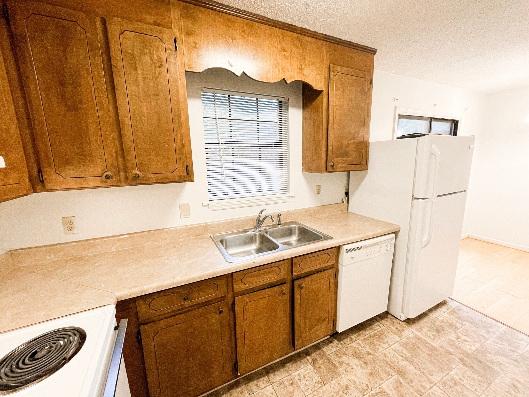 Building Photo - 31 Saint Mark Rd