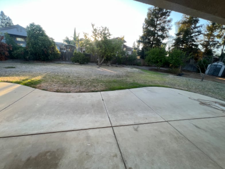 Building Photo - 7563 N Carnegie Ave