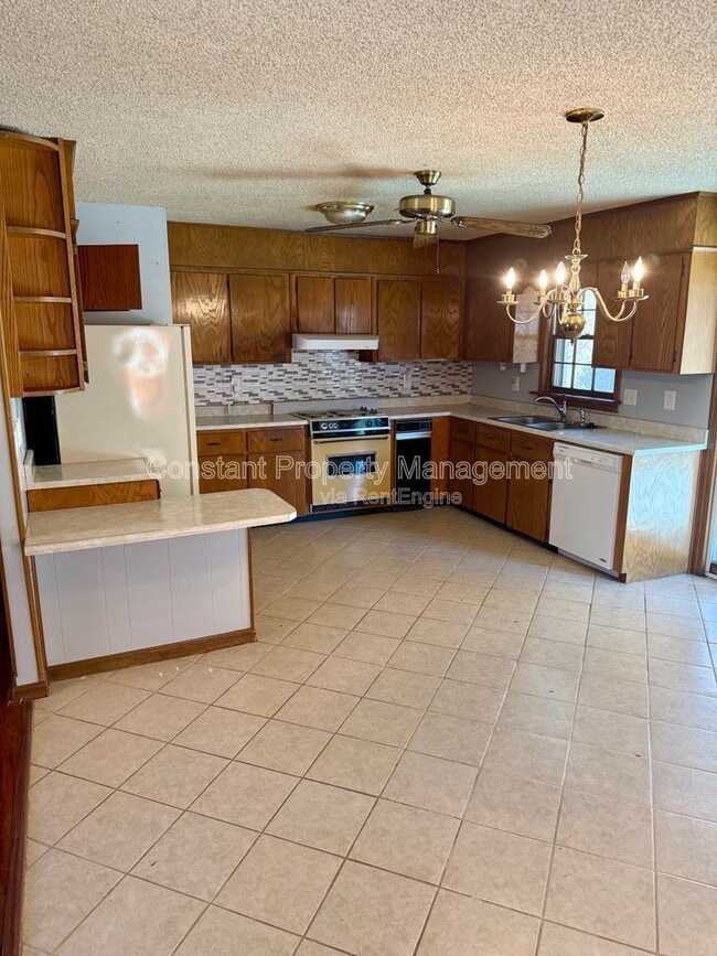 Building Photo - 934 Waluhiyi Trail