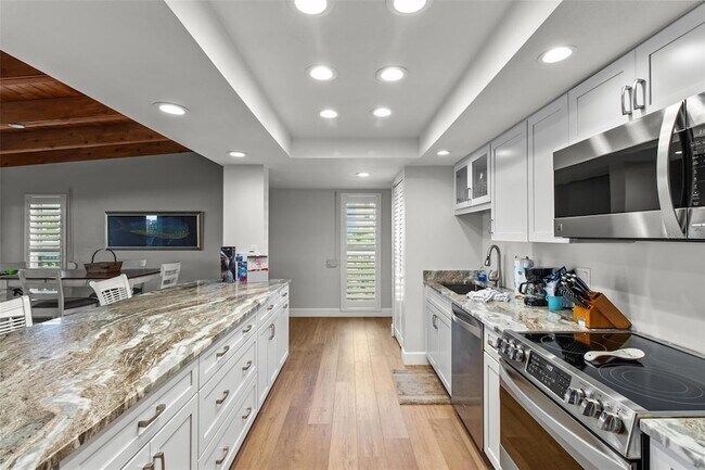 Building Photo - 200 120th Ave W