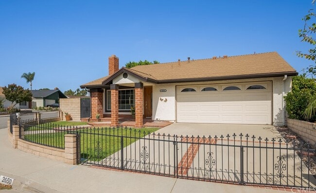 Building Photo - 2650 Altamira Dr