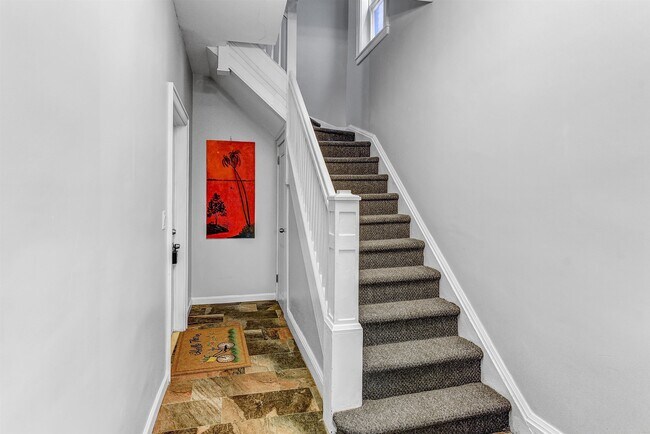 Building Photo - 5218 Park Ave