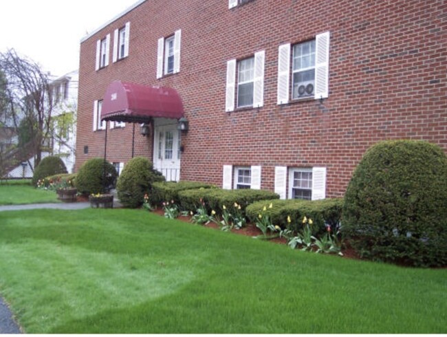 Building Photo - 271 Albion St