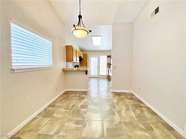 Building Photo - 704 Calahan Point Dr