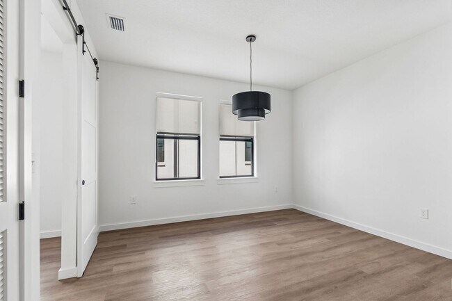 Building Photo - New Construction Townhome For Lease downtown Tampa, Ybor City, Gas Worx