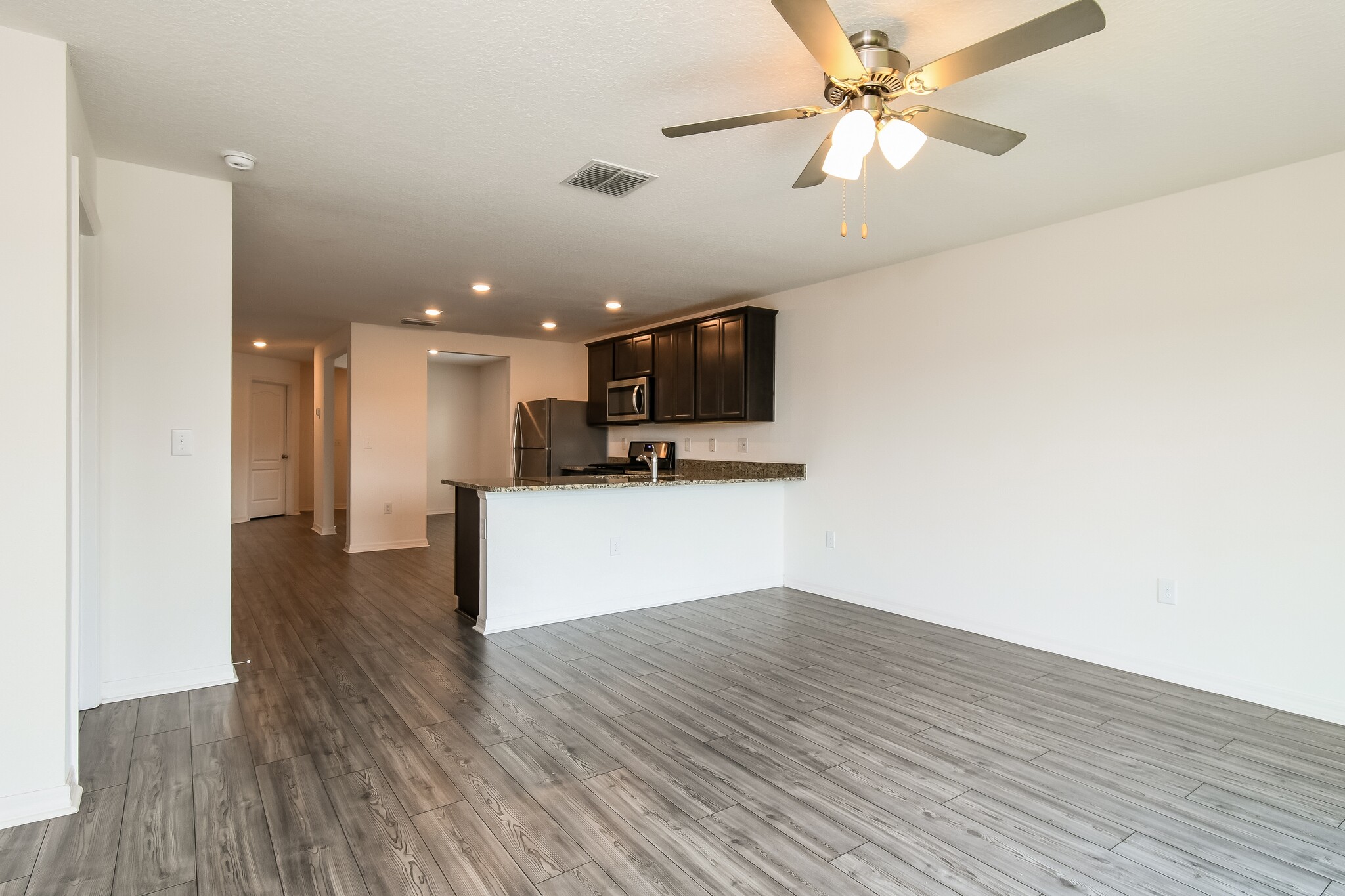 Building Photo - 497 Kensington View Dr