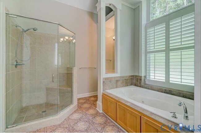 Building Photo - 4753 Royal Burgess Ct