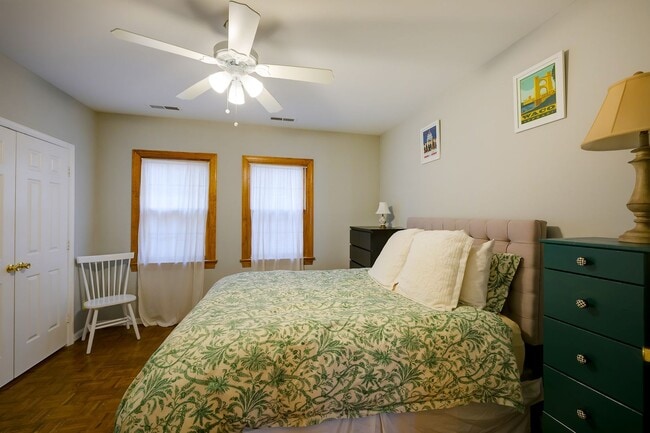 Building Photo - Turnkey Furnished 1 Bed Steps from the U.S. Capitol
