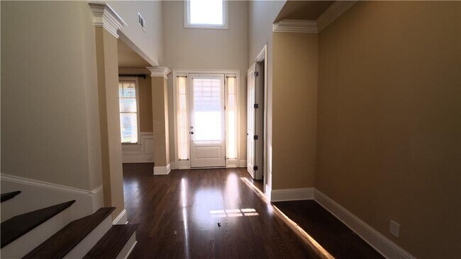 Building Photo - 3361 Lake McGinnis Dr