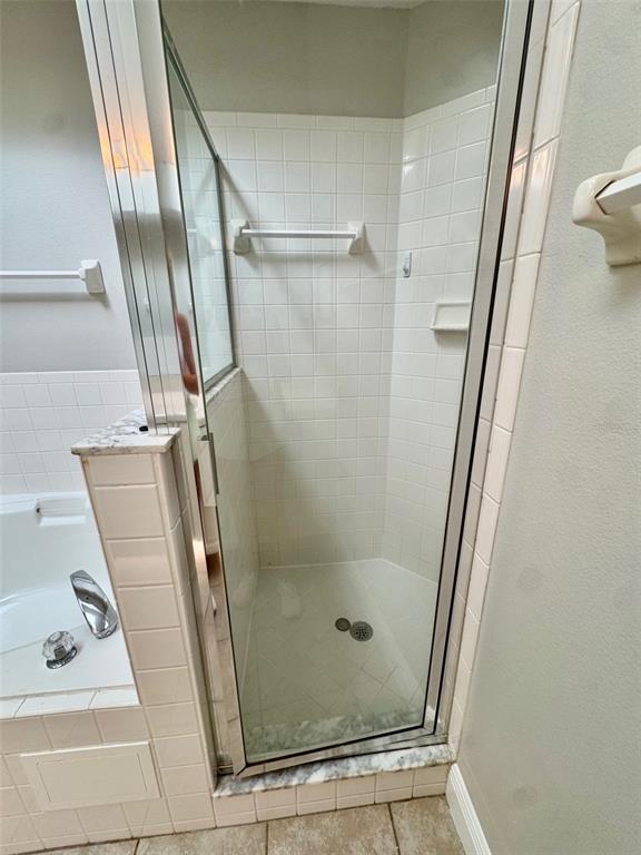 Building Photo - 1001 E Pebble Beach Cir