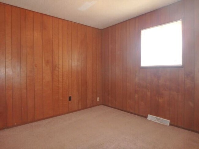 Building Photo - 3417 Bonny Linn Dr