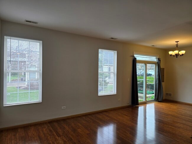 Building Photo - 5006 Syracuse Ct