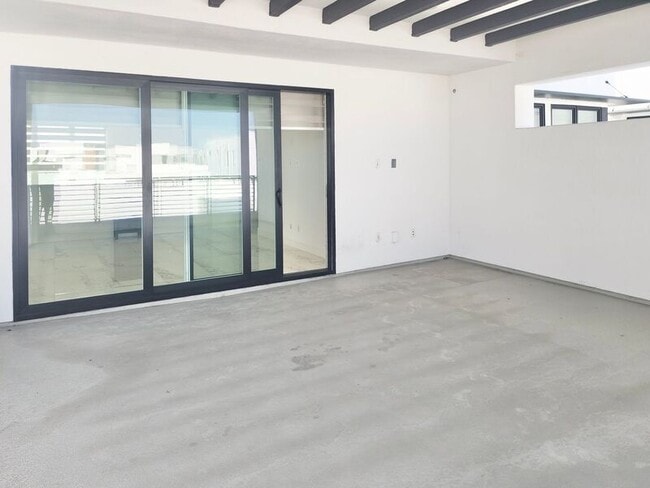 Building Photo - 16332 Dawn Wy