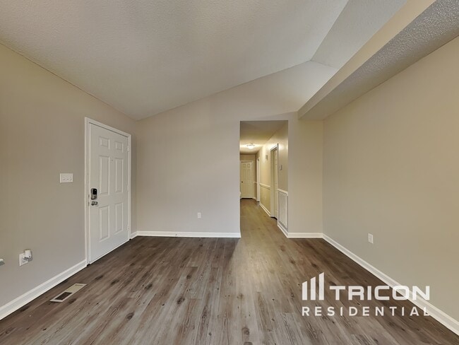 Building Photo - 1181 Braxton Dr