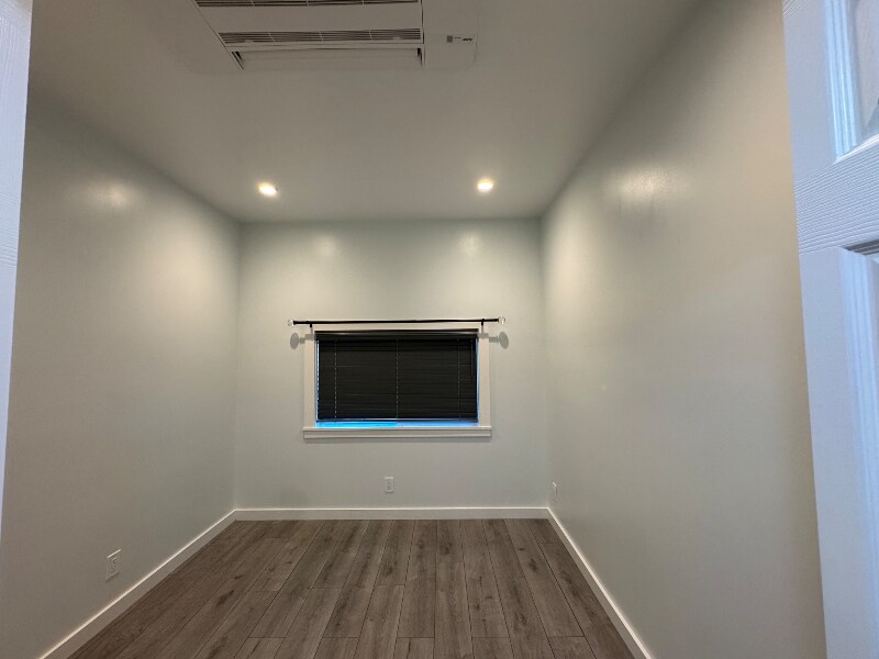 Building Photo - 606 Virginia Dr