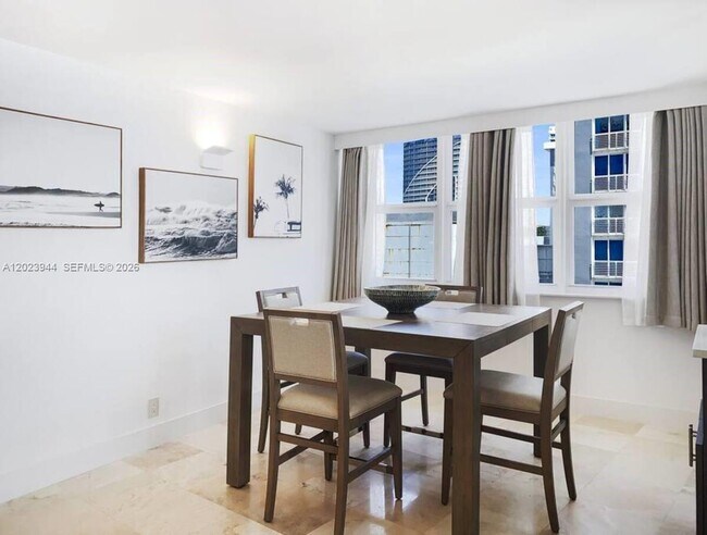 Building Photo - 209 N Fort Lauderdale Beach Blvd