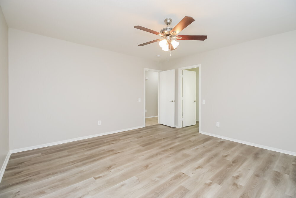 Building Photo - 1866 W 20th Ave