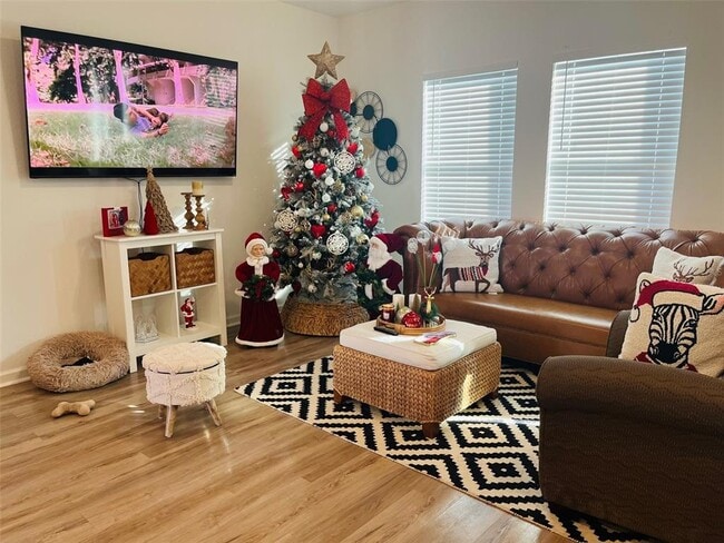 Building Photo - 2149 Treasure Hill St