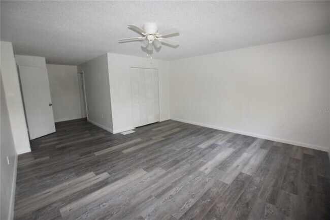Building Photo - 906 Sumter St