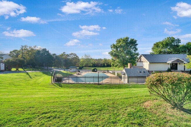 Building Photo - 4001 Anderson Rd