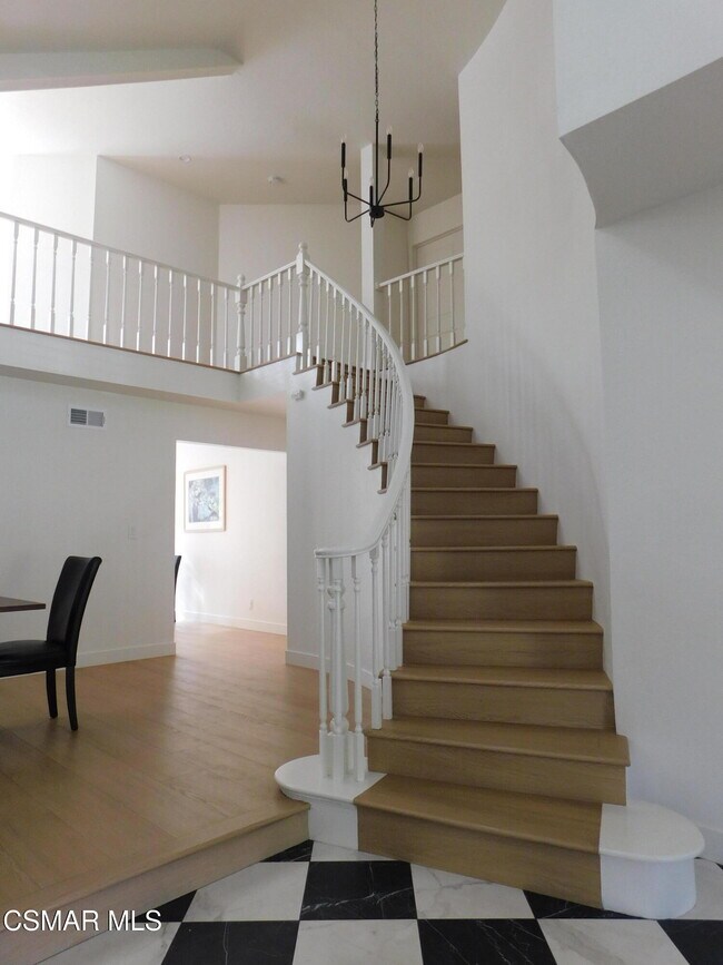 Building Photo - 30024 Quail Run Dr