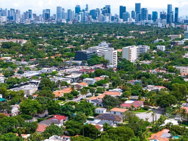 Building Photo - 2311 SW 23rd St