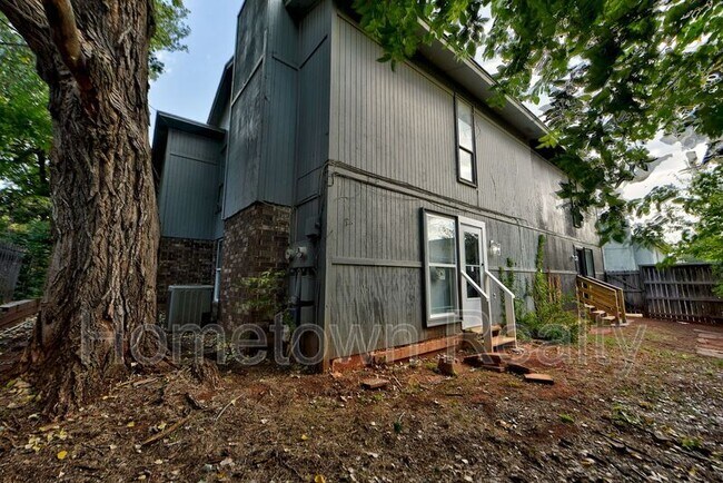 Building Photo - 6456 W Hefner Rd