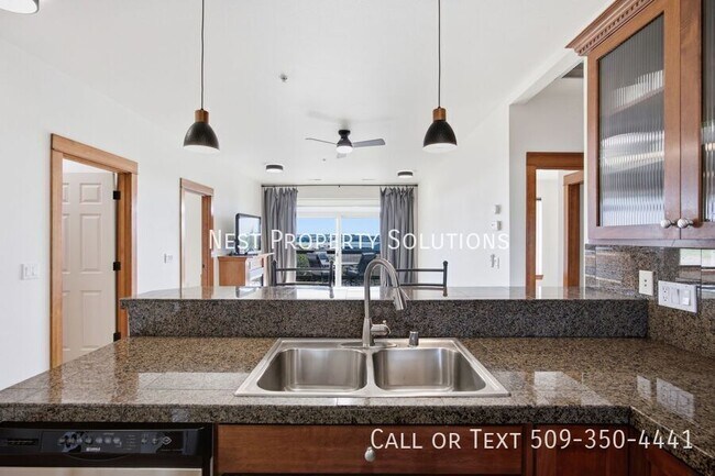 Building Photo - 6432 Melby Way NE