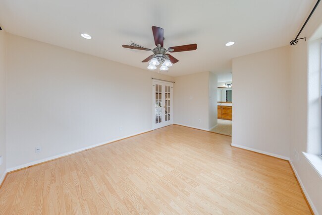 Building Photo - 8514 Bonner Dr