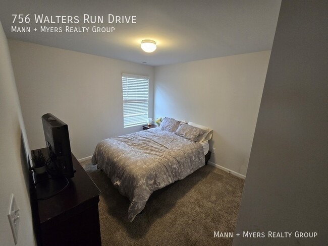 Building Photo - 756 Walters Run Dr