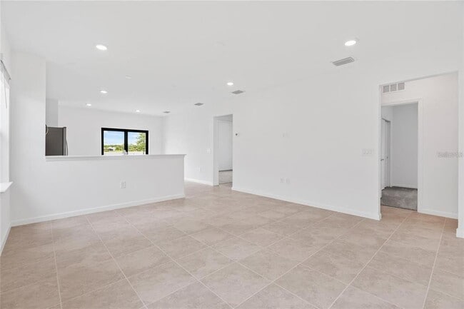 Building Photo - 6560 Silverstar Dr