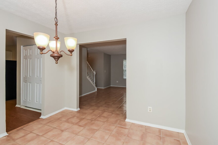 Building Photo - 1630 Carrie Spring