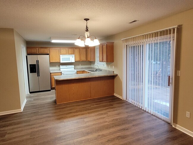 Building Photo - 2409 Bentley Ct