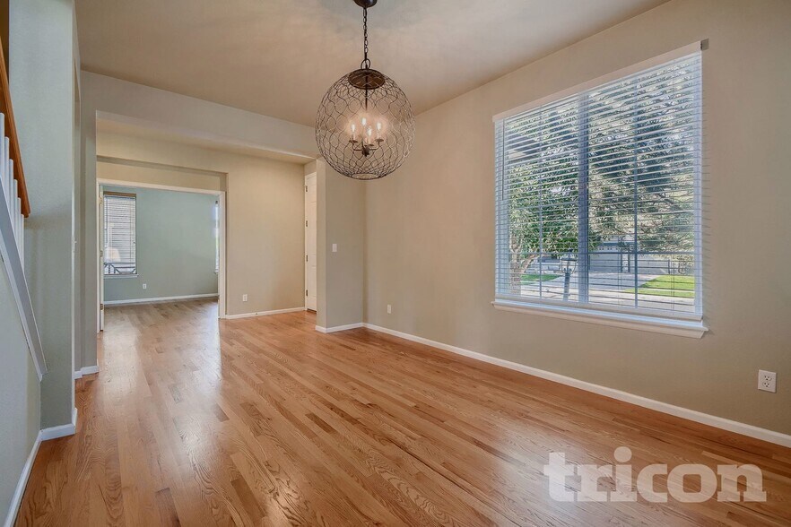 Building Photo - 17061 E 107th Ave