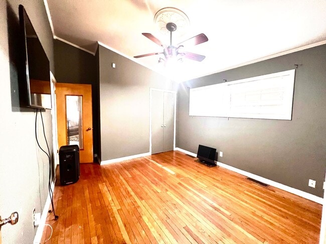 Building Photo - Rental Property