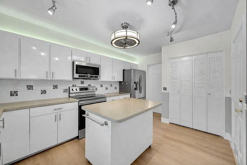 Building Photo - 1480 SW 66th Terrace