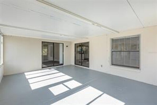 Building Photo - 3 Bedroom / 2 Bath Home Available Now in P...