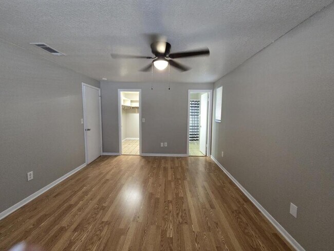 Building Photo - 9310 Marler Rd