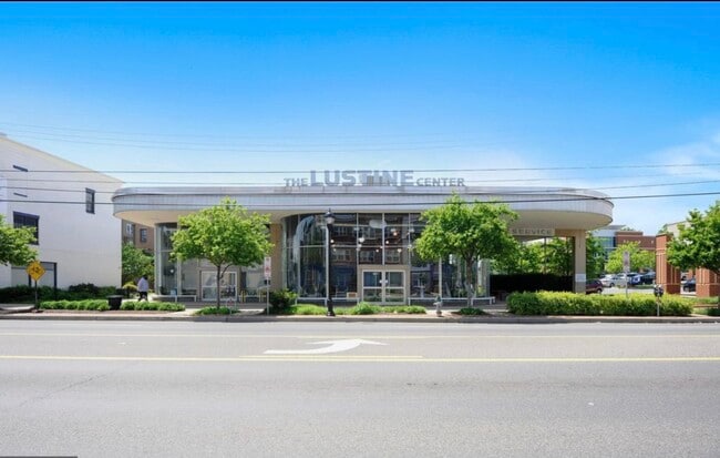 Building Photo - 5610 45th Ave