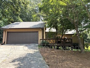 Building Photo - 1302 Colony Dr